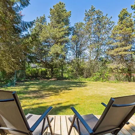 Holiday home Aud - 300m From The Sea In Ne Jutland By Interhome Hals