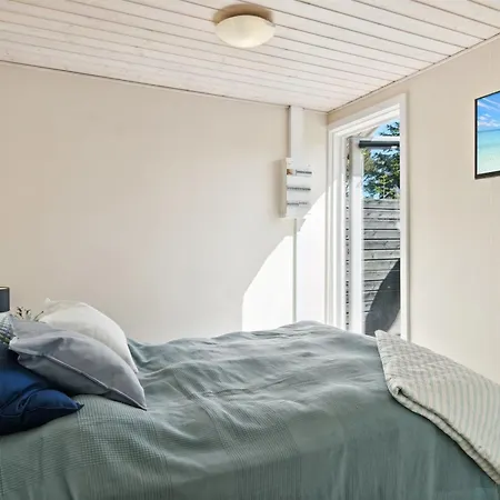 Aud - 300m From The Sea By Interhome *